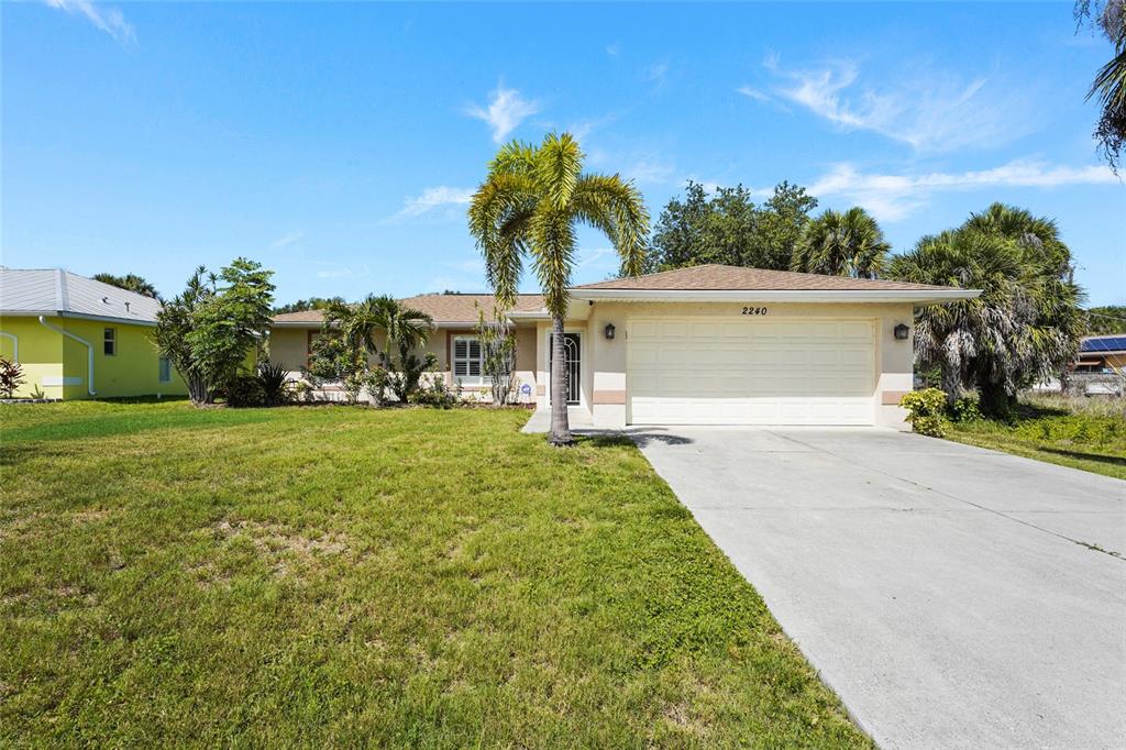 2240 Gentian Road Venice, FL 34293 - Photo 1 of 51