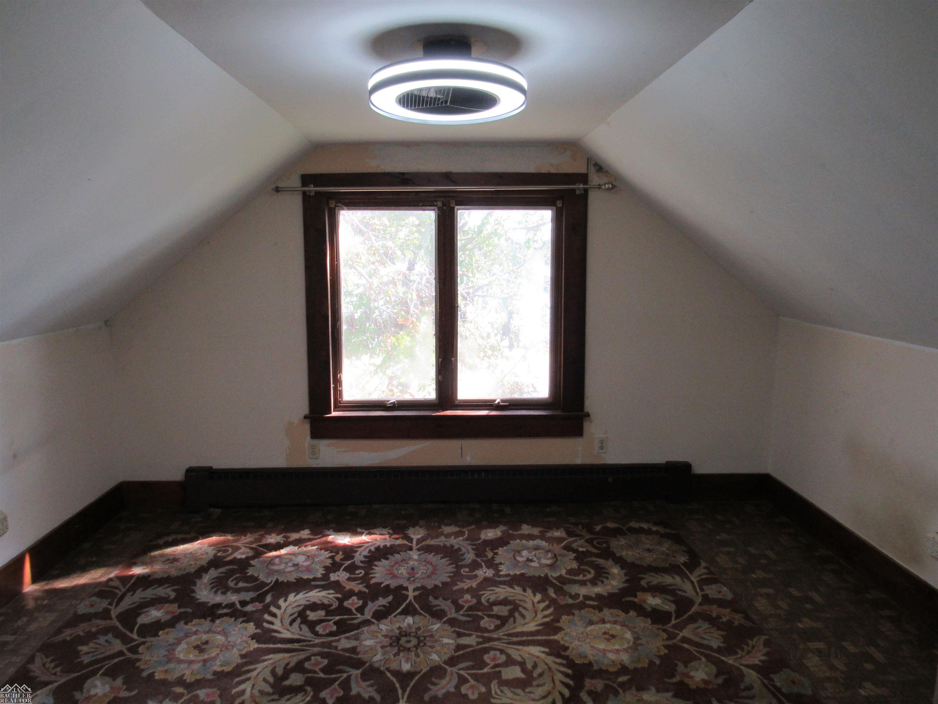 9910 North River Road Algonac, MI 48001 - Photo 32 of 48 50223938-2573b534-1bdd-4d61-9e0b-4b0237a59a3a.JPG