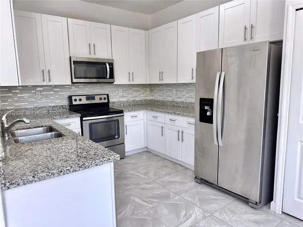 $3,750 | 7905 Southwest 120th Avenue, Unit 7905, Miami, FL 33183