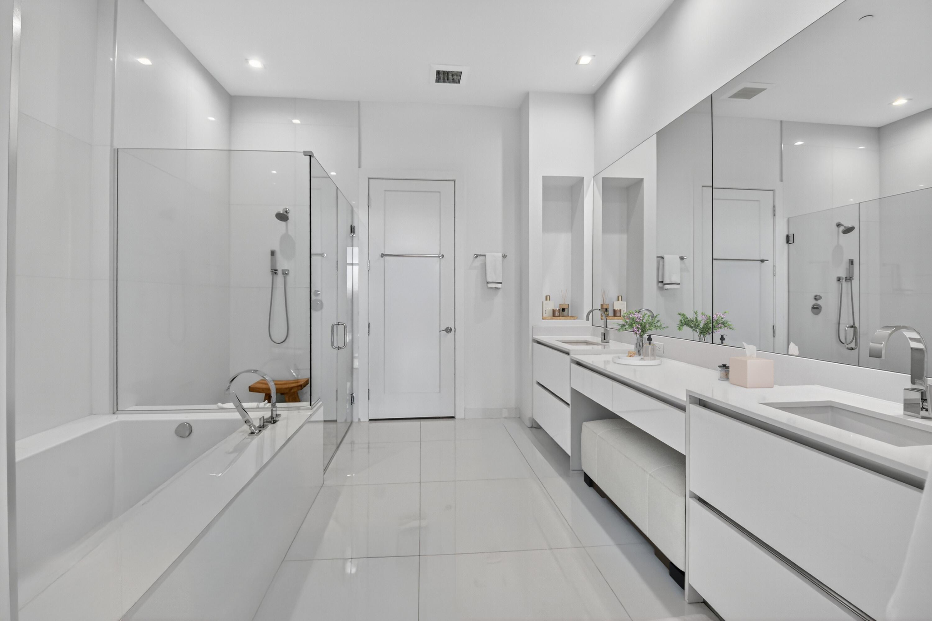 20155 Boca W Drive, Unit PH A901 Boca Raton, FL 33434 - Photo 16 of 41 Primary Bathroom