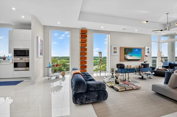 $6,499,000 | 20155 Boca W Drive, Unit PH A901, Boca Raton, FL 33434