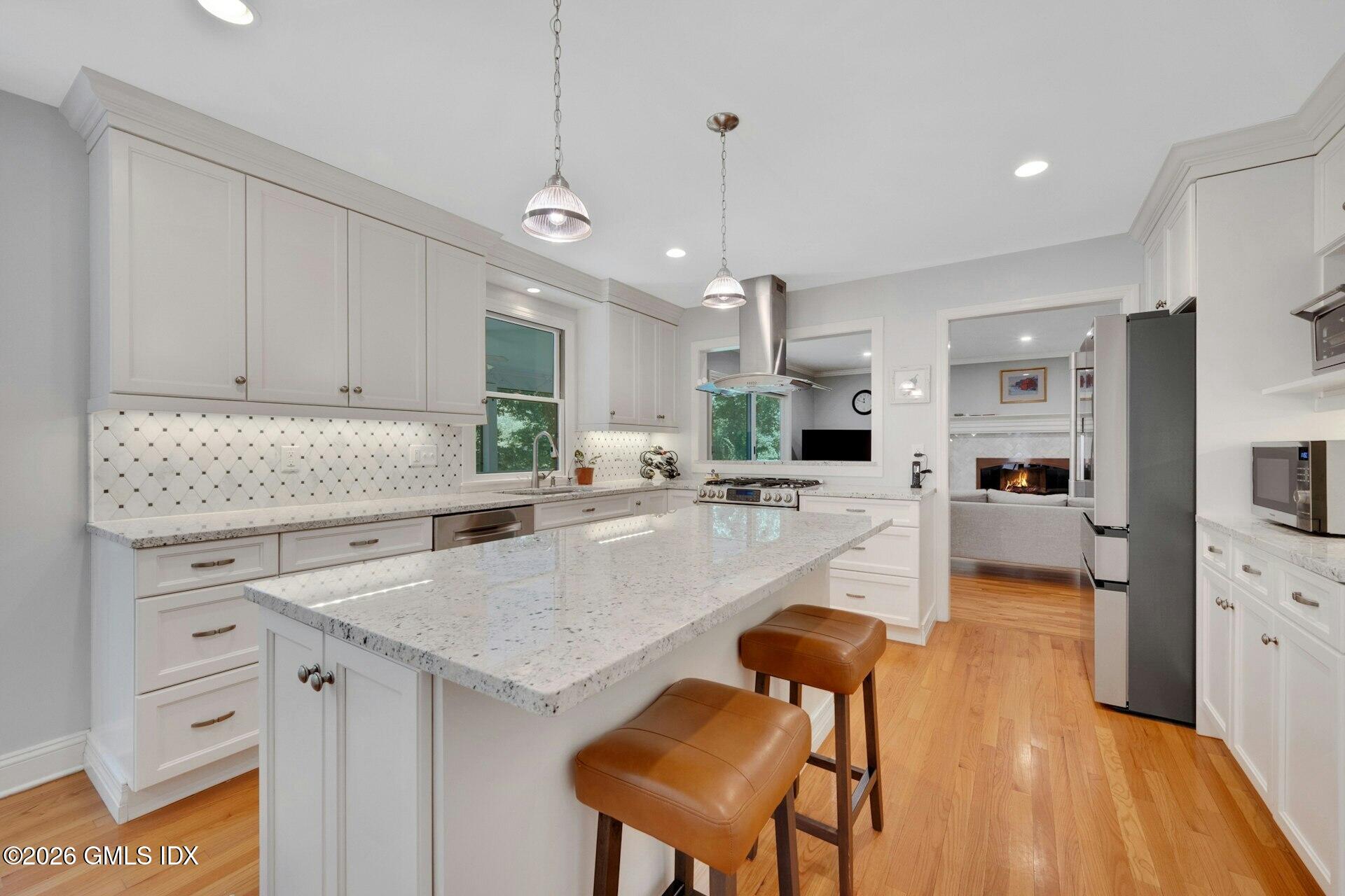 45 Mayapple Road Stamford, CT 06903 - Photo 7 of 32 7