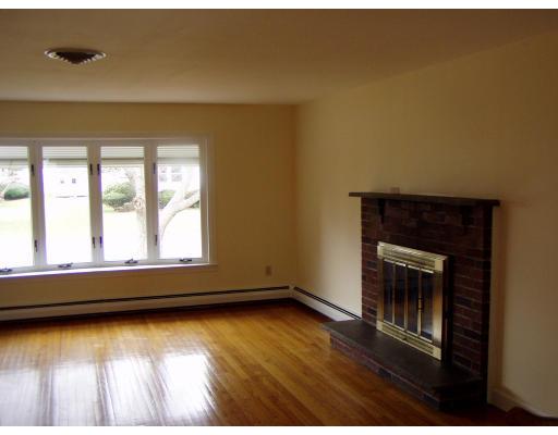 35 Ferncliffe Road Seekonk, MA 02771 - Photo 3 of 6 Gallery Image 3
