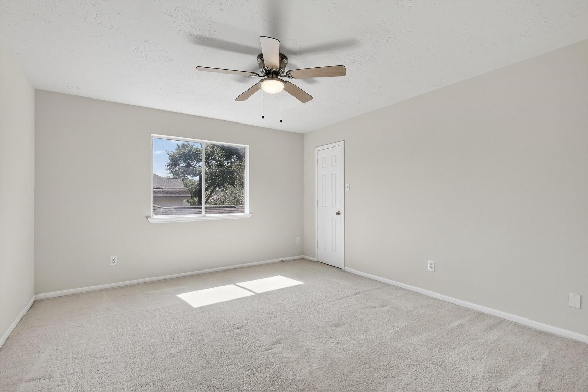 20926 Trellis Lane Houston, TX 77073 - Photo 20 of 22 Fourth bedroom with spacious closet.