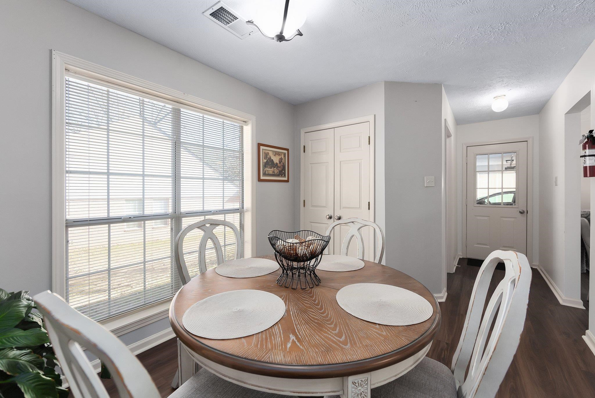 121 Windy Hill Road Jackson, TN 38305 - Photo 10 of 25 a dining room with furniture and window