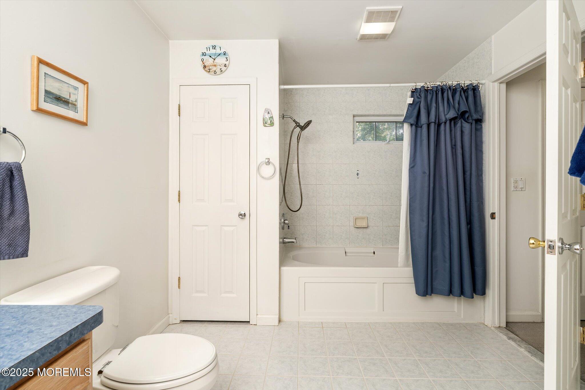 90 Sanders Lane Cream Ridge, NJ 08514 - Photo 23 of 48 a bathroom with a toilet and a shower