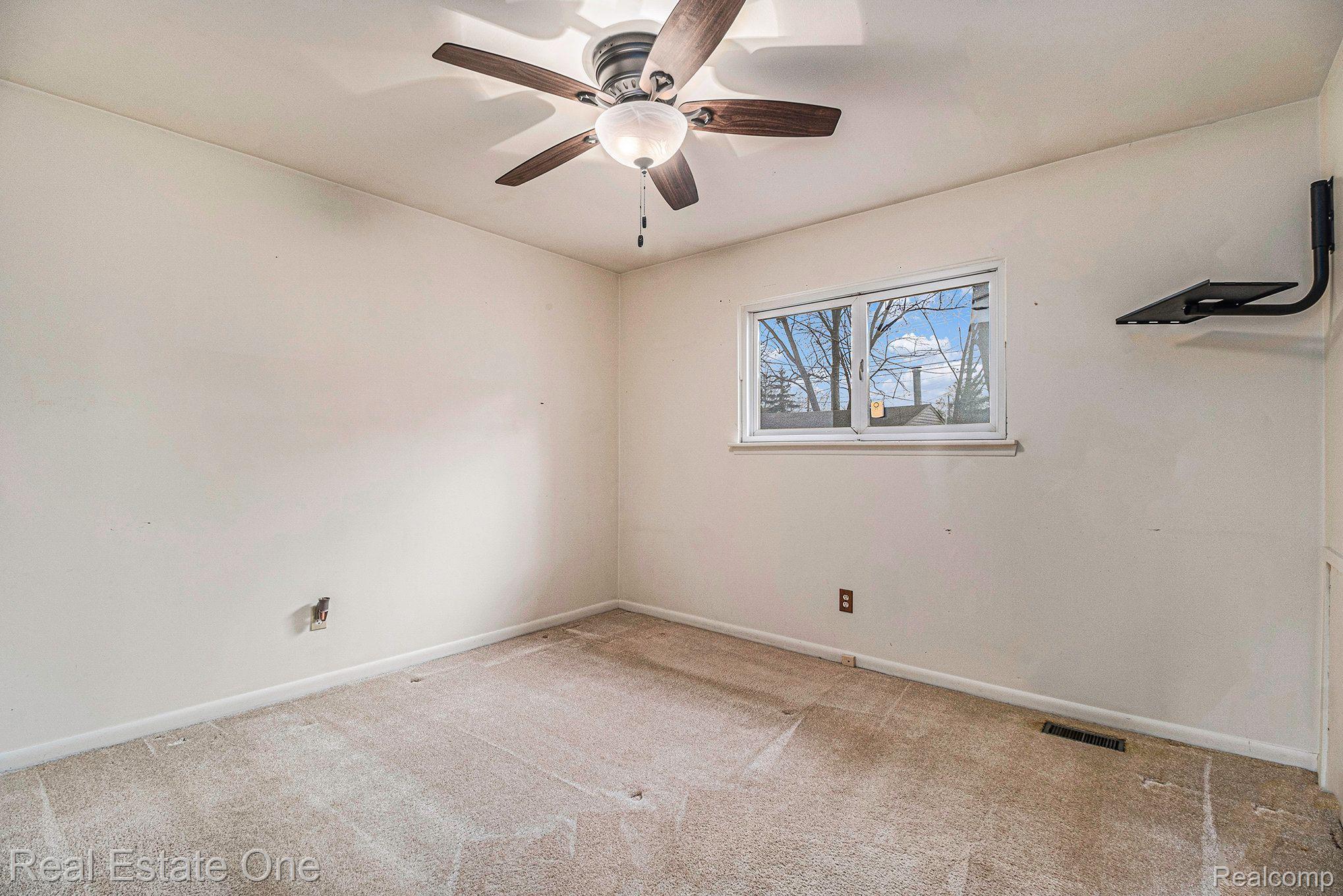 380 Trombley Road Troy, MI 48083 - Photo 12 of 26 Gallery Image 12