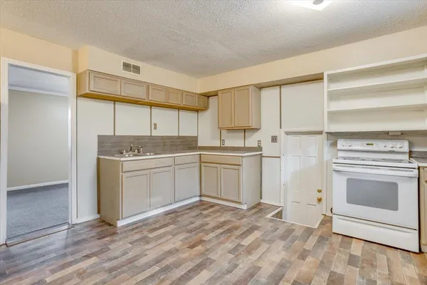 $119,000 | 1646 North Chautauqua Street, Wichita, KS 67214
