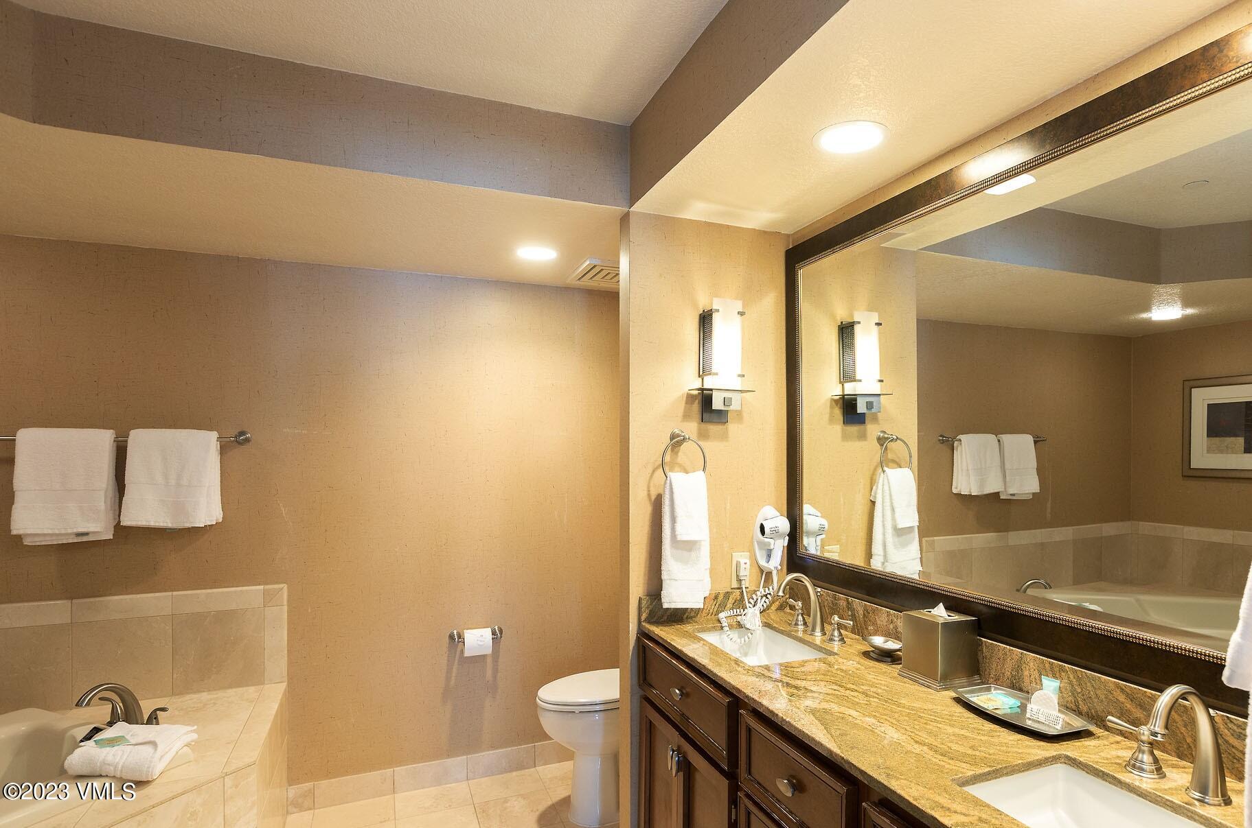 210 Offerson Road, Unit R421 WEEK 49 Beaver Creek, CO 81620 - Photo 22 of 28 0E7A0199-rw (9)