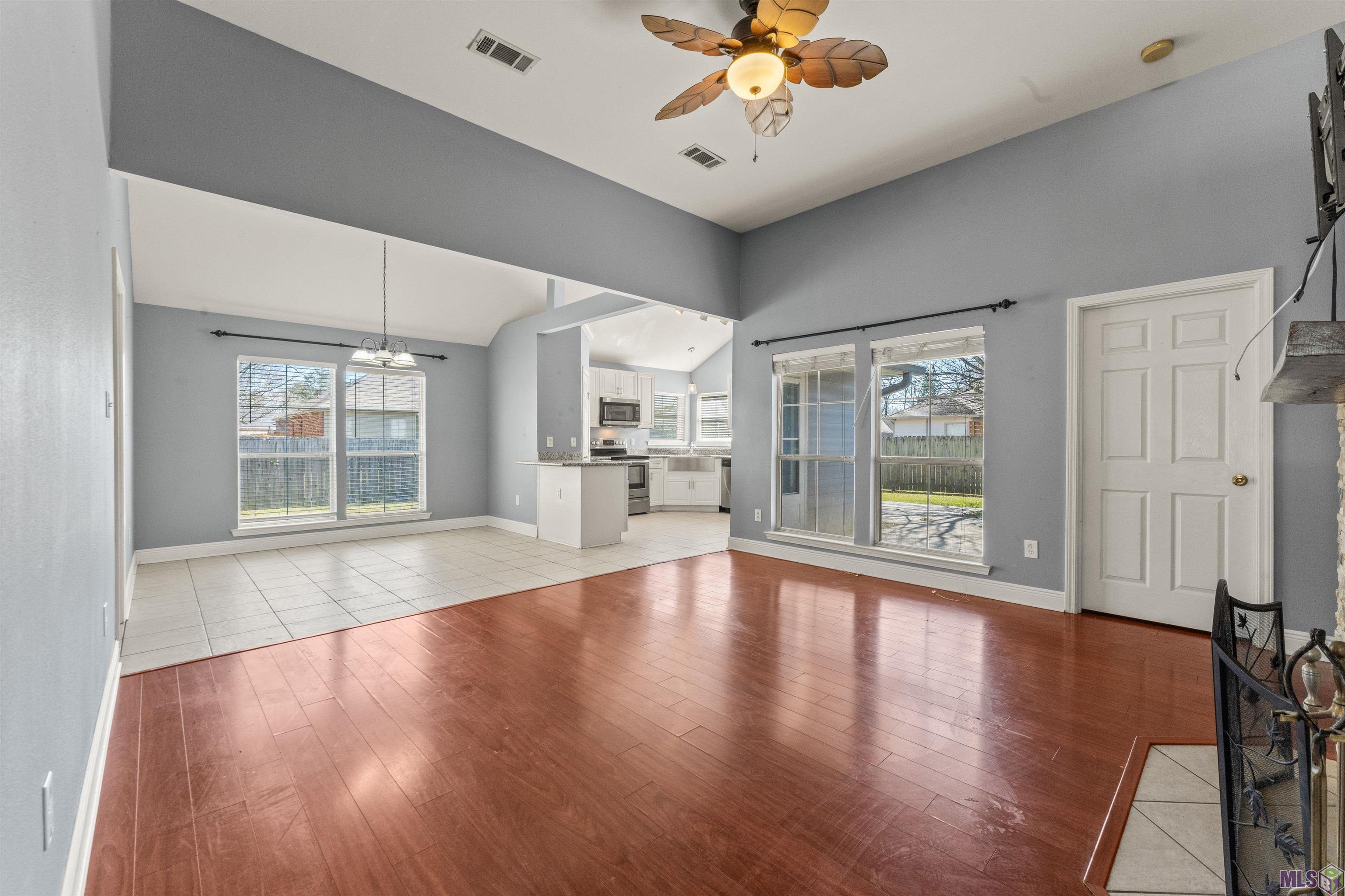 16366 Somersby Avenue Baton Rouge, LA 70817 - Photo 2 of 31