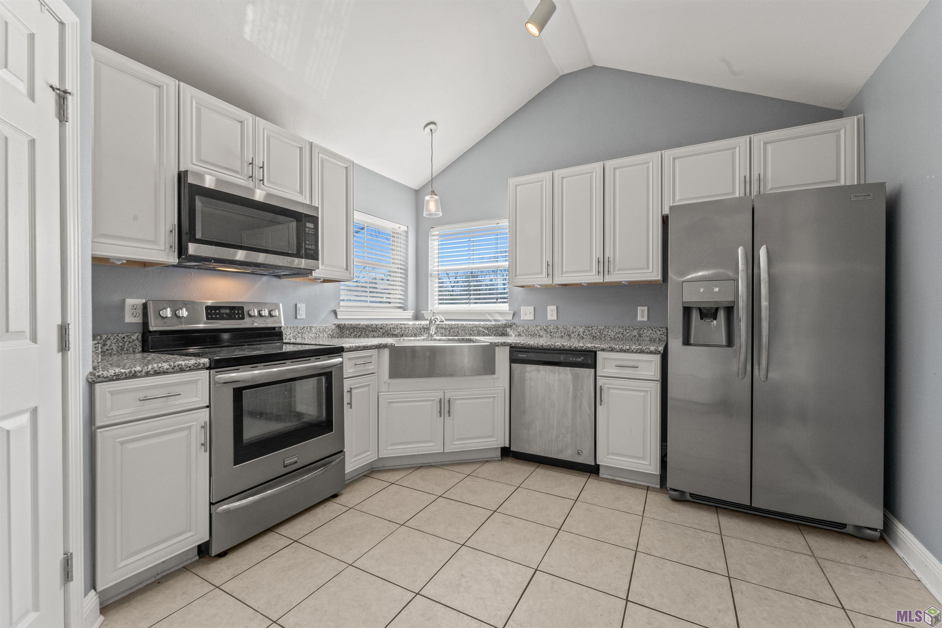 16366 Somersby Avenue Baton Rouge, LA 70817 - Photo 3 of 31