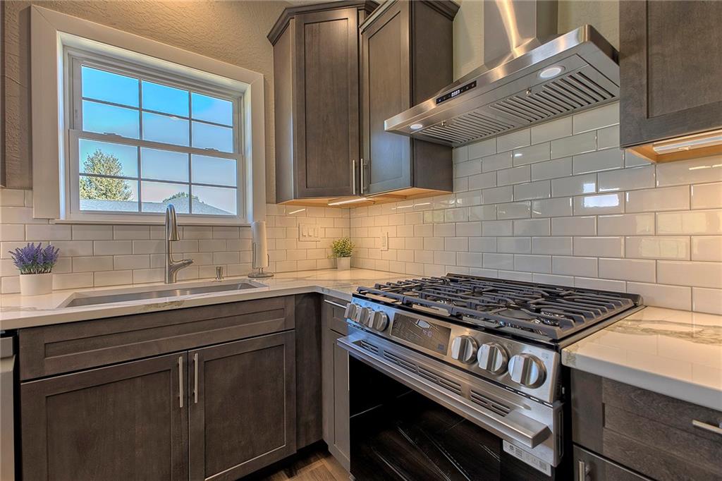 444 Wendel Road Irwin, PA 15642 - Photo 12 of 30 Gallery Image 12