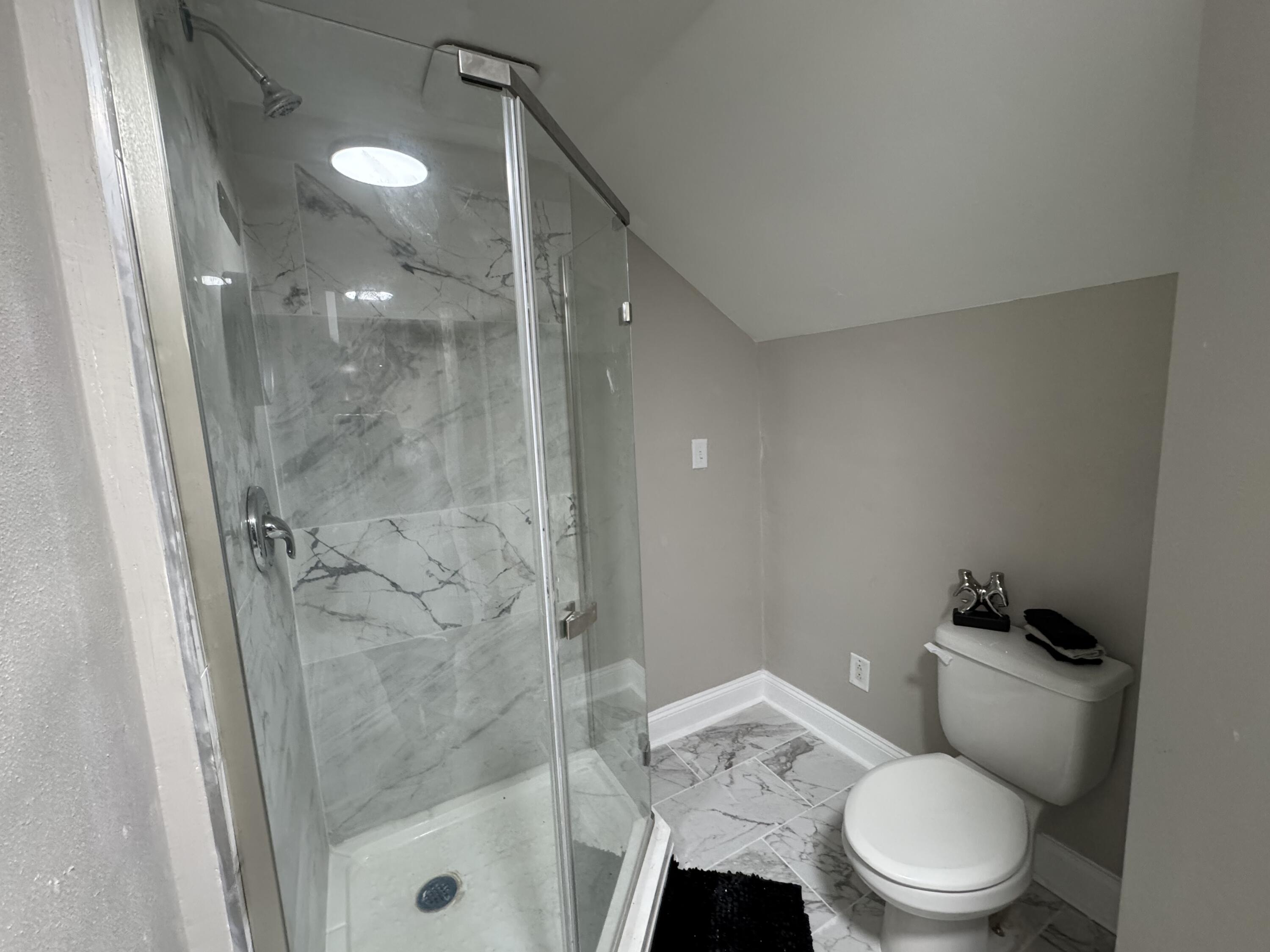 3716 West Branting Lane Milwaukee, WI 53215 - Photo 11 of 19 IMG_4731