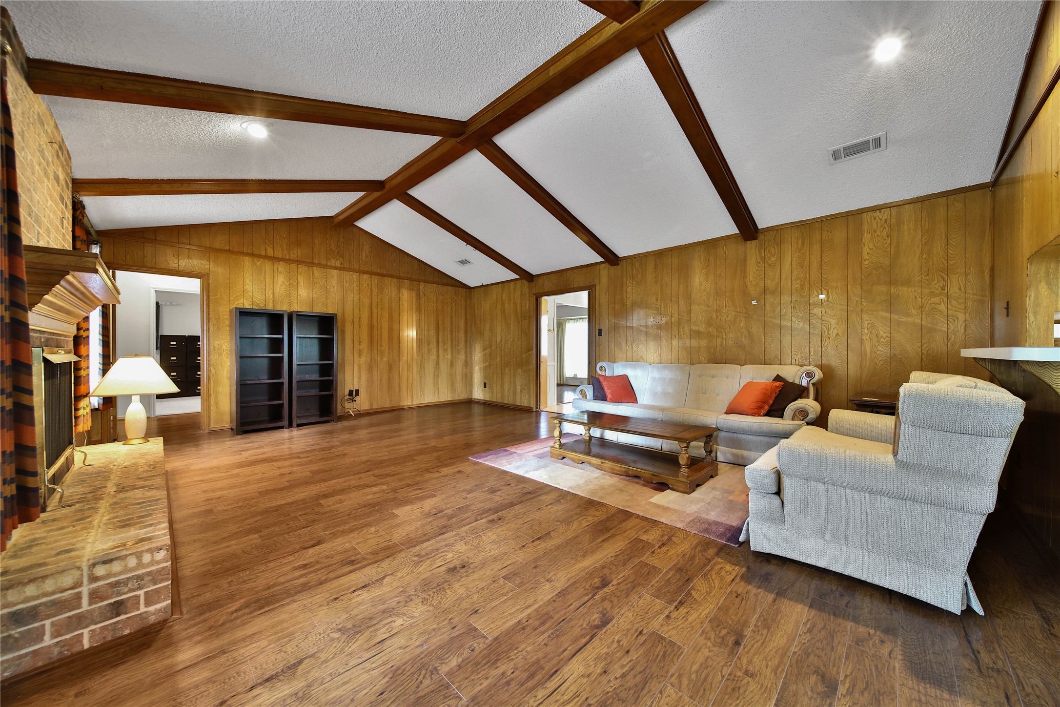 4907 Apollo Street Houston, TX 77018 - Photo 10 of 41