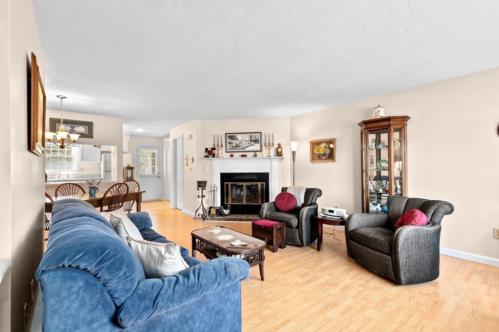 36 Atkins Road, Unit D2 Sandwich, MA 02537 - Photo 3 of 27