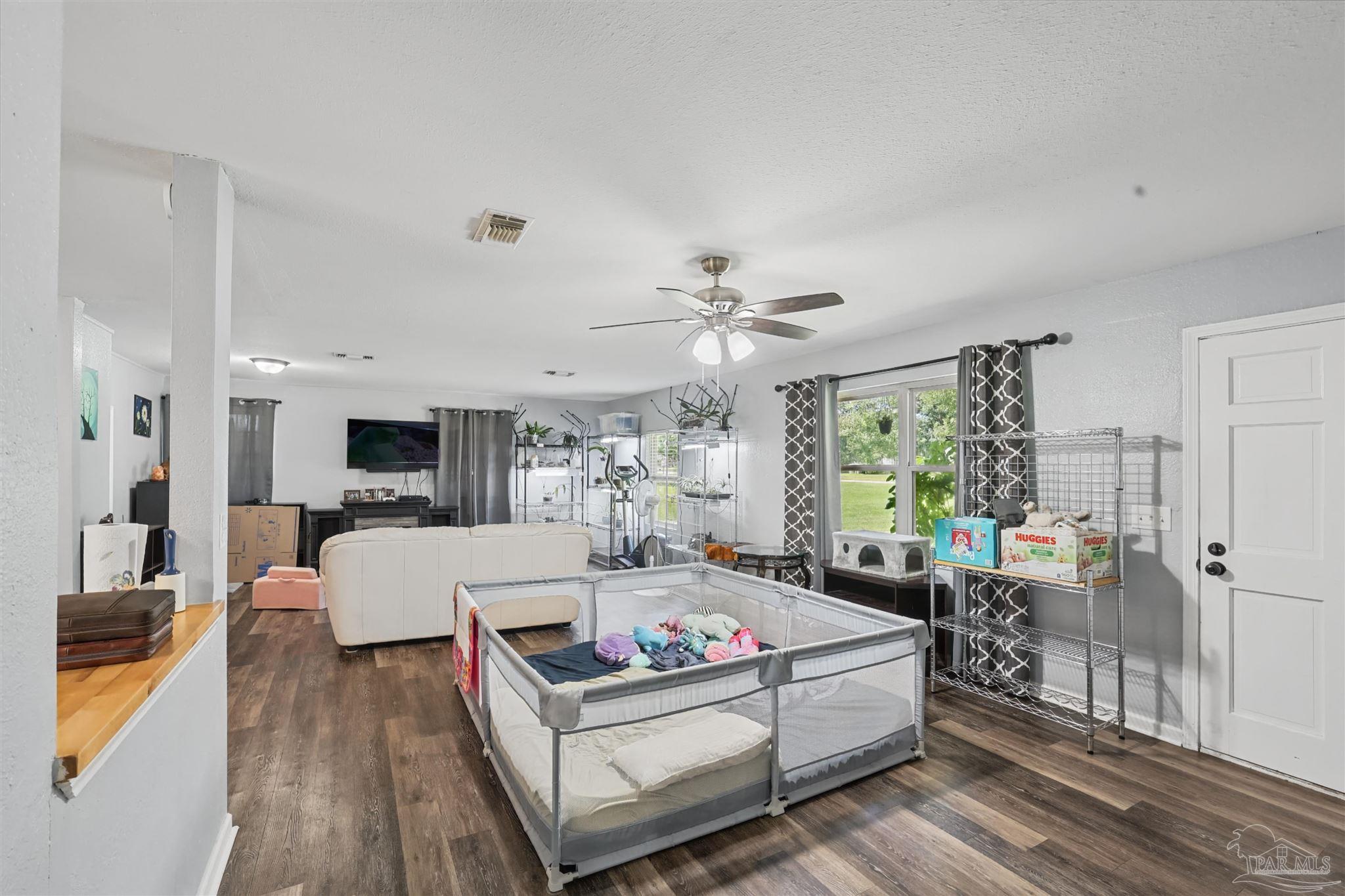 833 Graham Road Cantonment, FL 32533 - Photo 5 of 53 Gallery Image 5