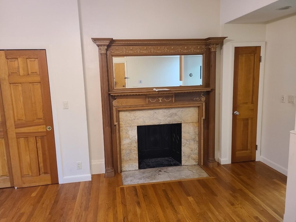 907 Beacon Street, Unit 3 Boston, MA 02215 - Photo 3 of 6
