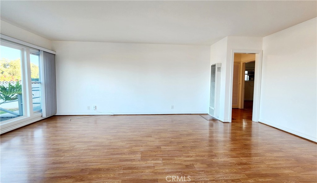 25714 Crest Road Torrance, CA 90505 - Photo 4 of 22