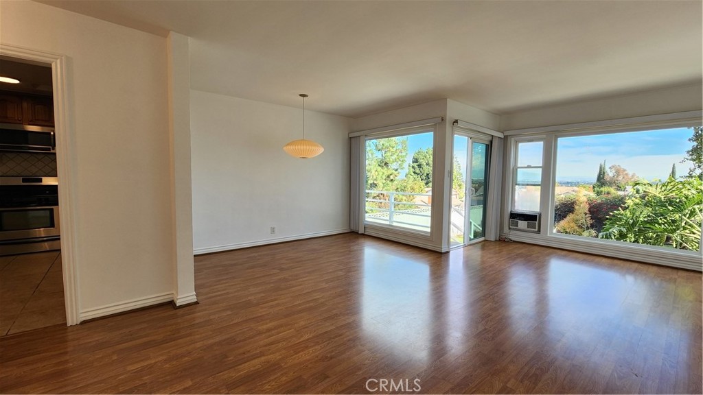 25714 Crest Road Torrance, CA 90505 - Photo 6 of 22