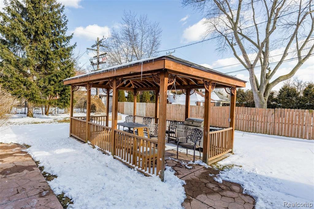 1442 Devonshire Road Grosse Pointe Park, MI 48230 - Photo 41 of 48