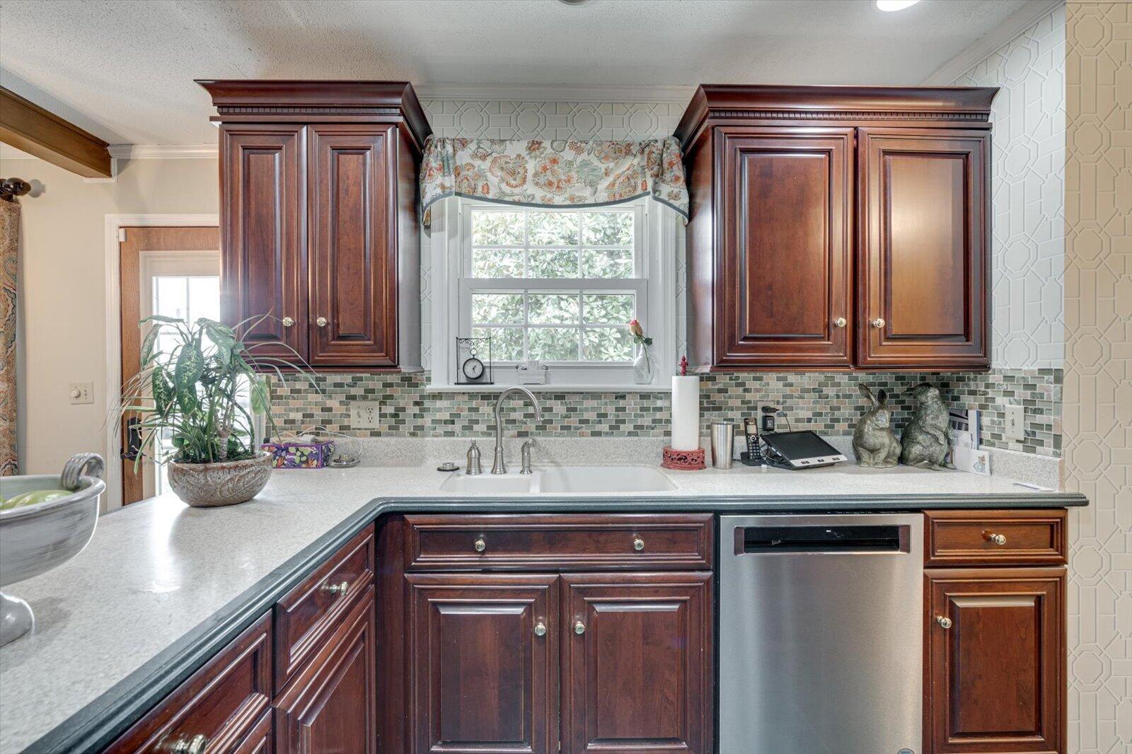 6911 Franks Road Chattanooga, TN 37421 - Photo 17 of 53 16-6911 Franks Rd-16