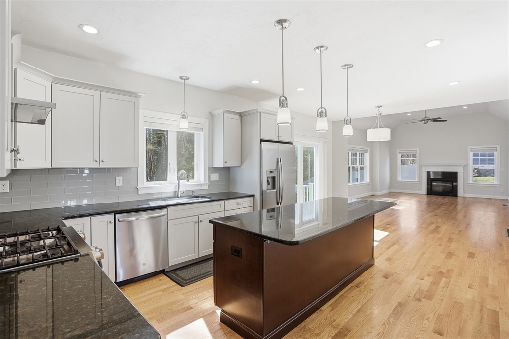 7 Spruce Street Littleton, MA 01460 - Photo 13 of 42