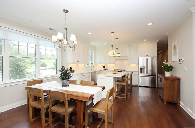 $734,900 | 788 Farmington Avenue, Unit 104, Farmington, CT 06032