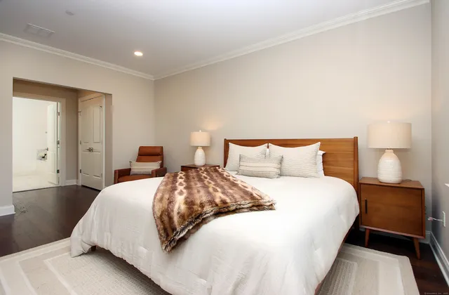 $734,900 | 788 Farmington Avenue, Unit 104, Farmington, CT 06032