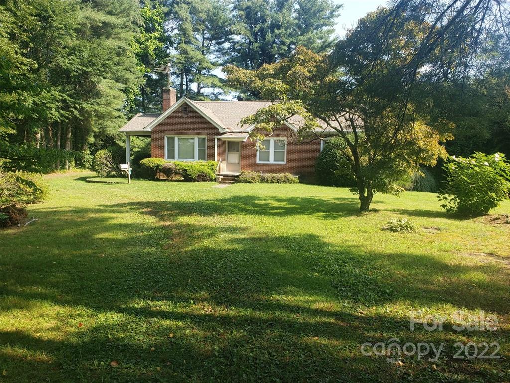 577 Tracy Grove Road Flat Rock, NC 28731 - Photo 2 of 20 Gallery Image 2