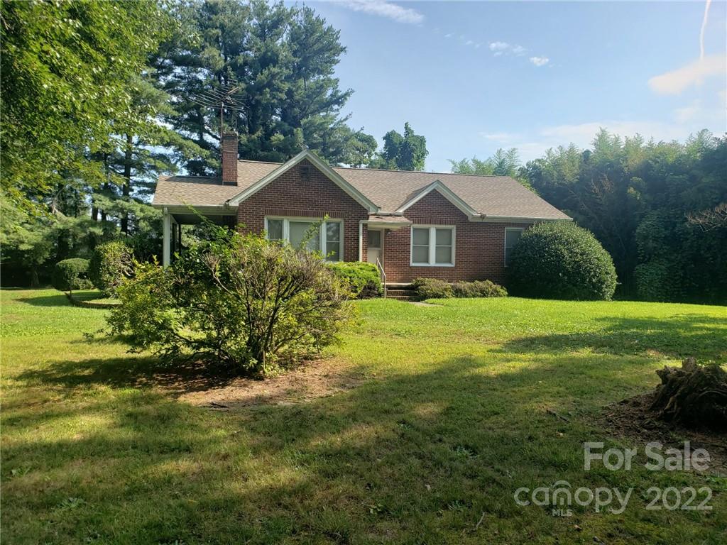577 Tracy Grove Road Flat Rock, NC 28731 - Photo 3 of 20 Gallery Image 3
