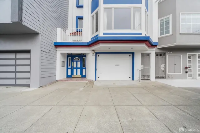 a view of an entrance of the building