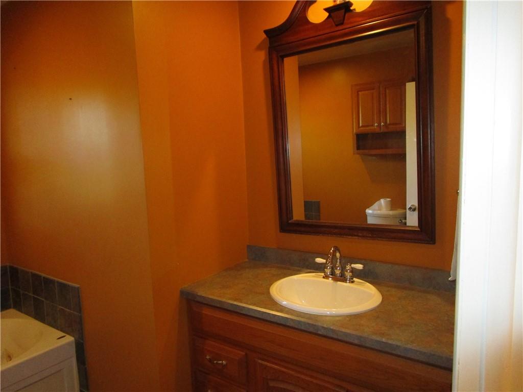 408 Indiana Avenue Farrell, PA 16121 - Photo 11 of 33 Gallery Image 11