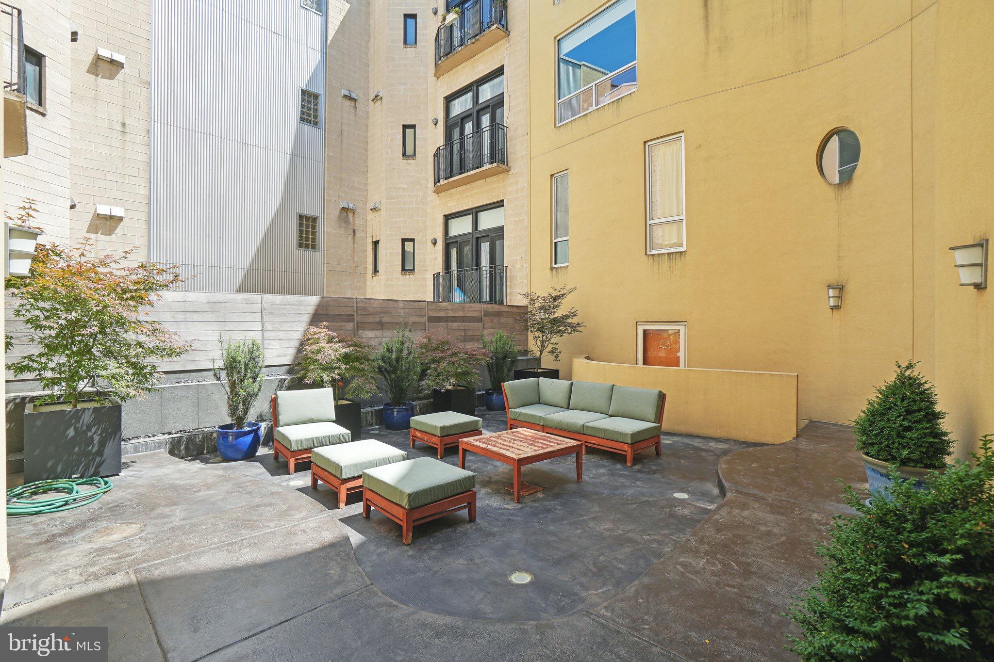 2351 Champlain Street Northwest, Unit P4 Washington, DC 20009 - Photo 15 of 17