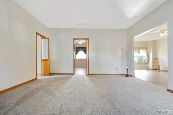 $325,000 | 2454 Niagara Road, Wheatfield, NY 14304