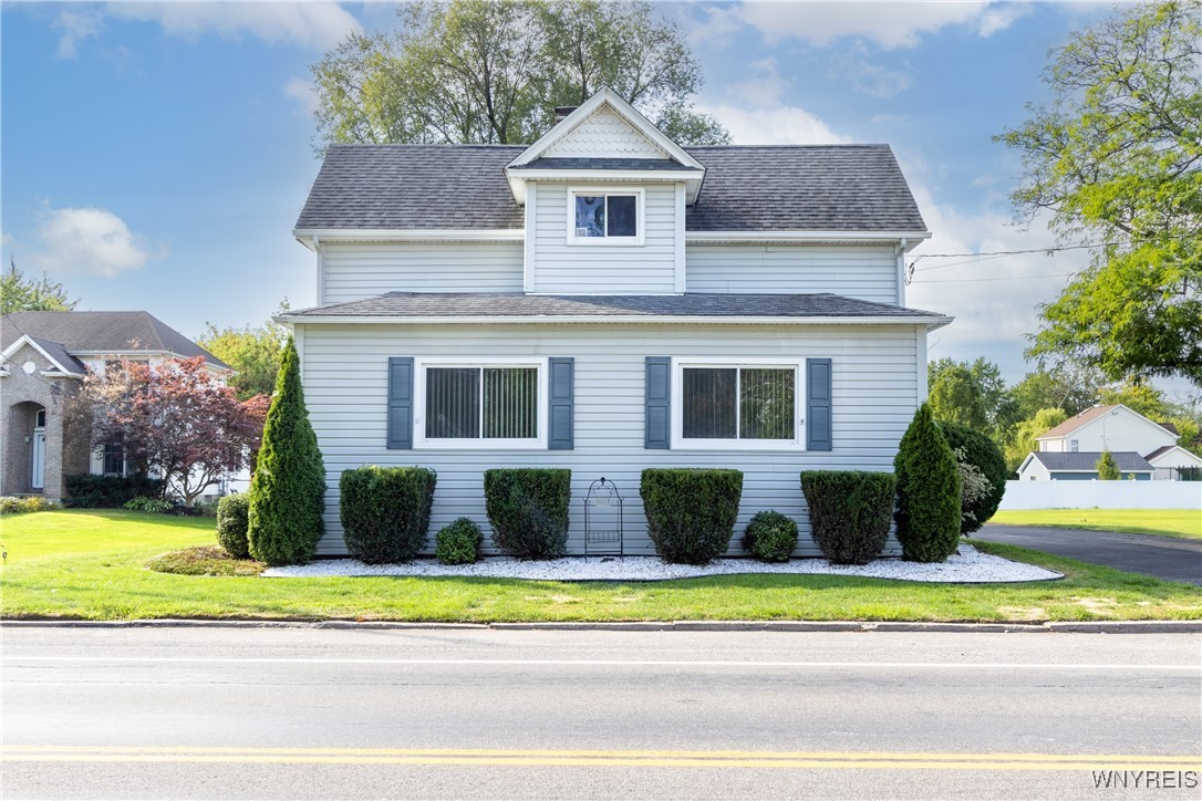 2454 Niagara Road Wheatfield, NY 14304 - Photo 2 of 43