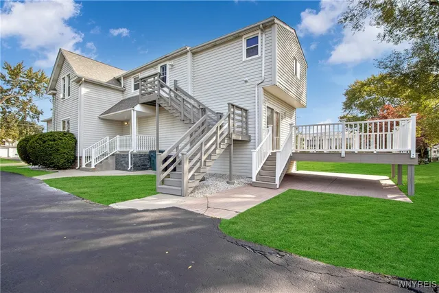 $340,000 | 2454 Niagara Road, Wheatfield, NY 14304