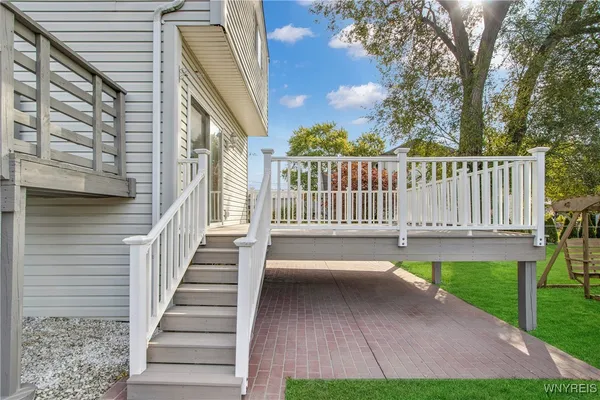 $325,000 | 2454 Niagara Road, Wheatfield, NY 14304