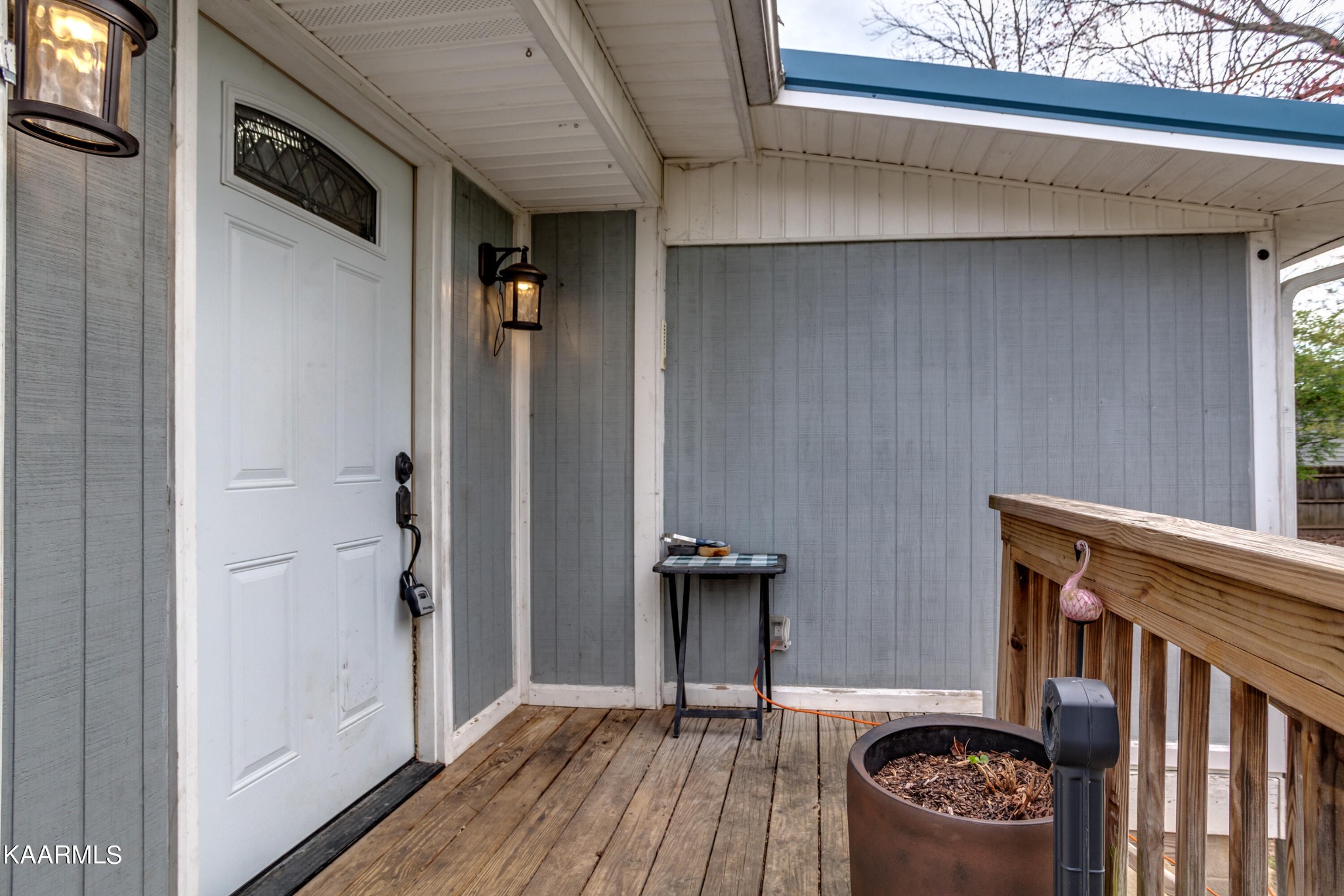 303 West Faunce Road Oak Ridge, TN 37830 - Photo 6 of 28 a view of a door and wooden floor