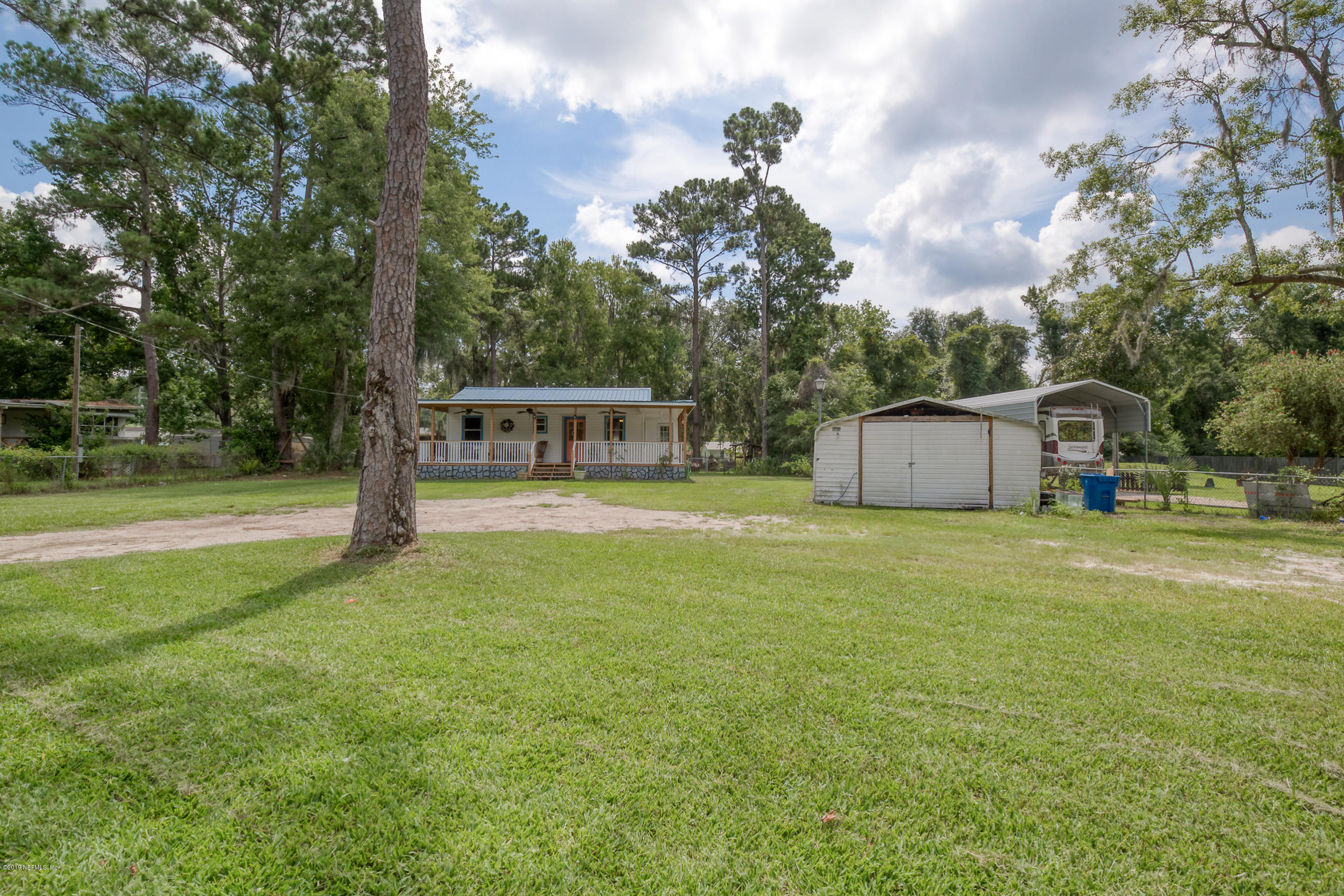 13231 Pate Road West Jacksonville, FL 32226 - Photo 2 of 19 Front with circular driveway