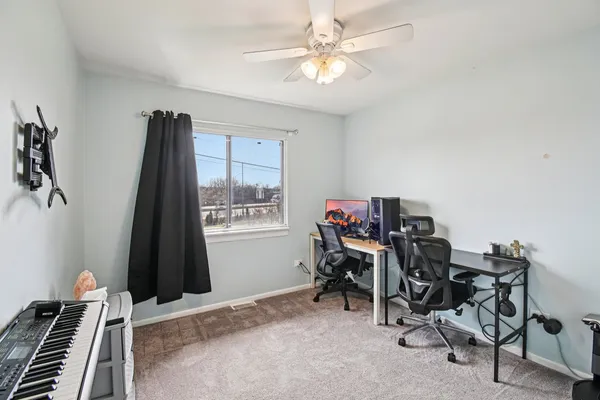 $270,000 | 8338 Portsmouth Drive, Unit B, Darien, IL 60561