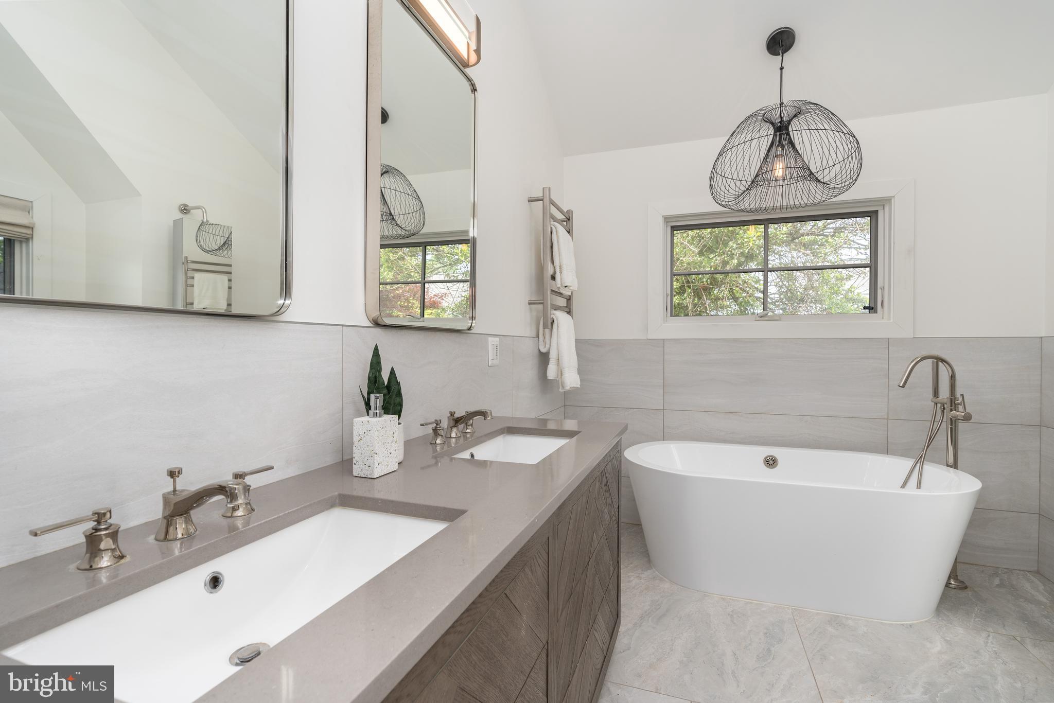 4447 Ellicott Street Northwest Washington, DC 20016 - Photo 25 of 61