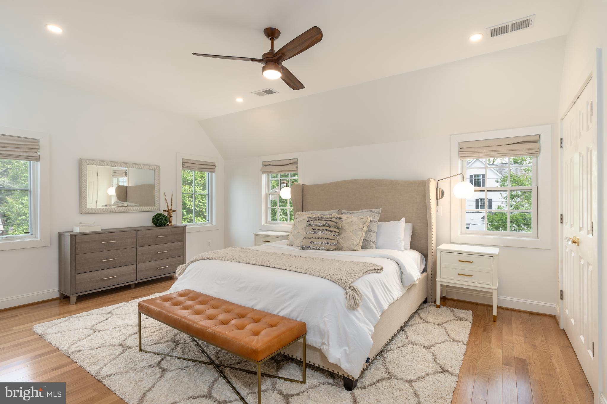 4447 Ellicott Street Northwest Washington, DC 20016 - Photo 28 of 61