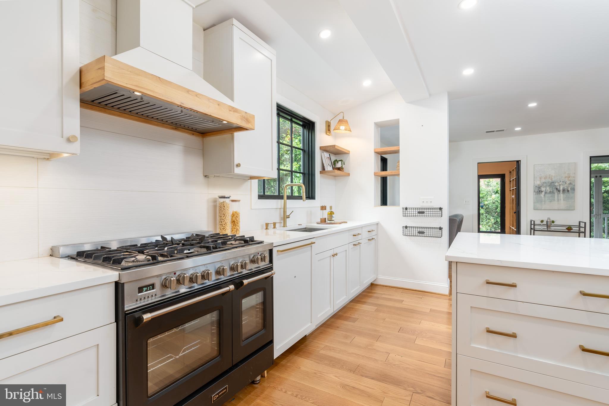 4447 Ellicott Street Northwest Washington, DC 20016 - Photo 7 of 61