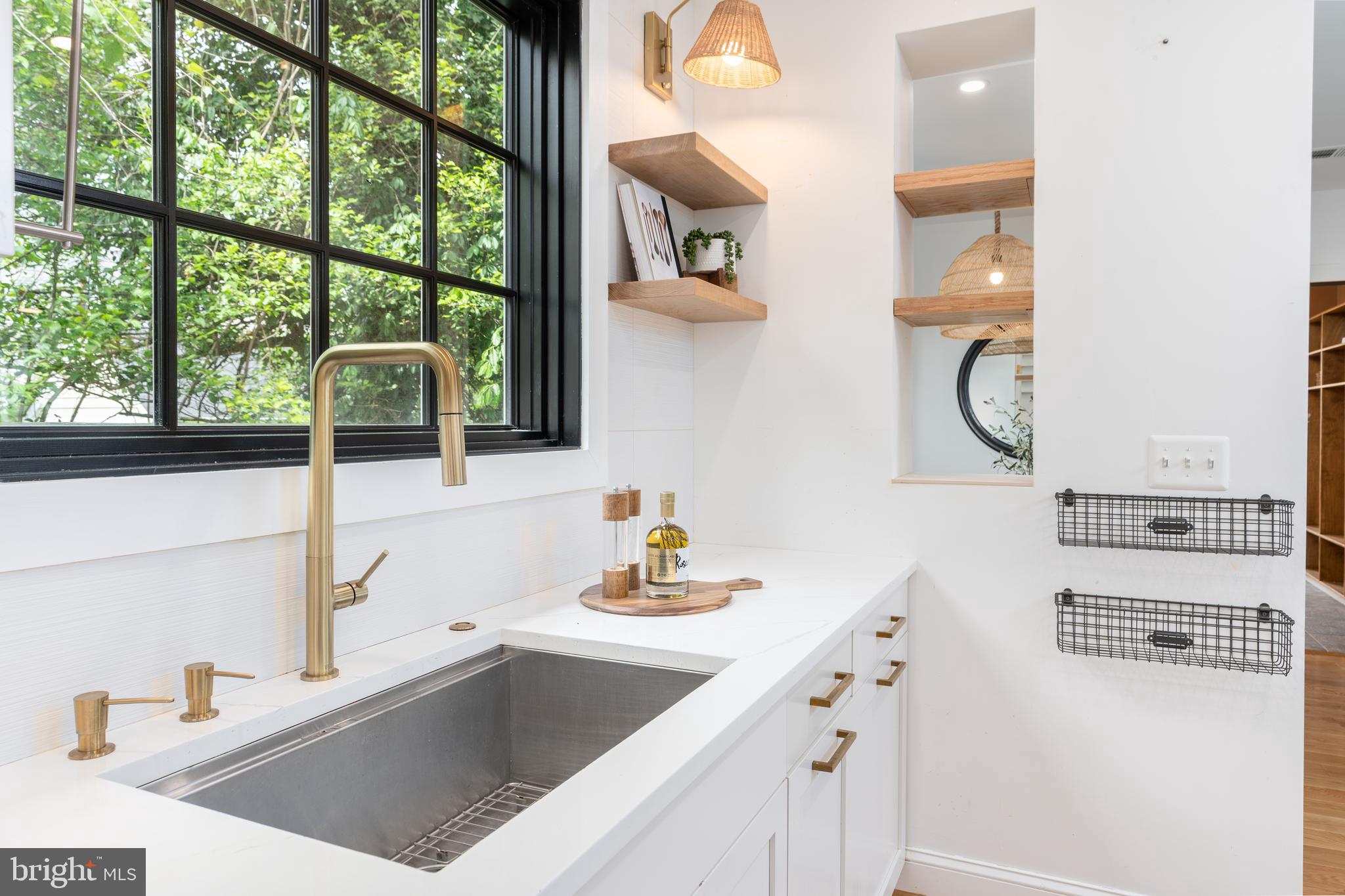 4447 Ellicott Street Northwest Washington, DC 20016 - Photo 8 of 61