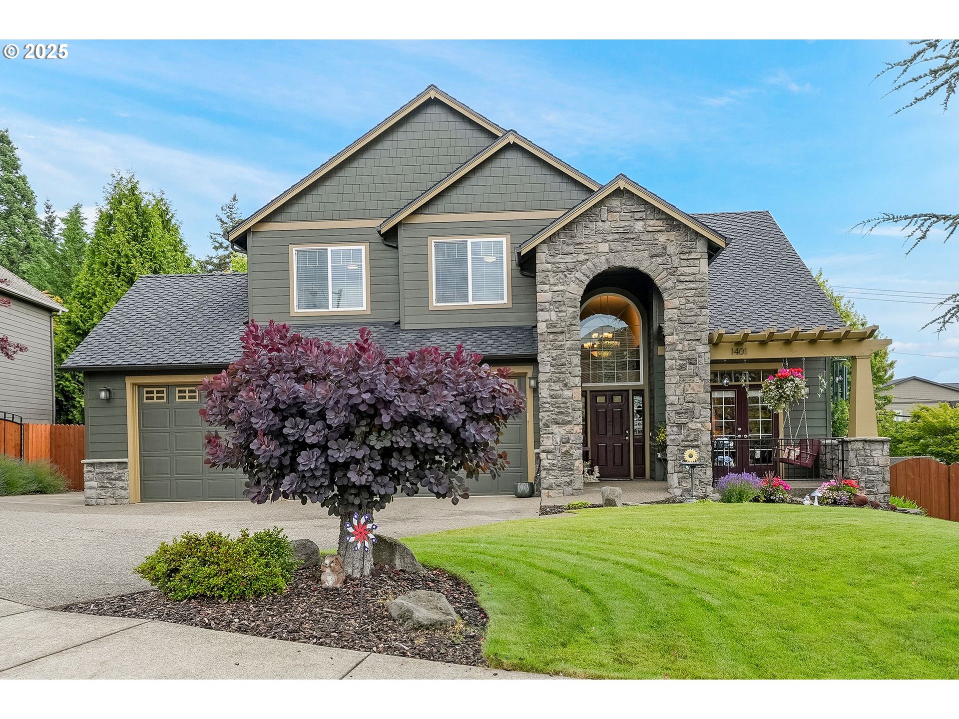 1401 Ranier Loop Northwest Salem, OR 97304 - Photo 5 of 42 Gallery Image 5