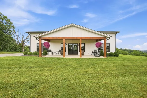 $689,900 | 400 Stringtown Road, Bardstown, KY 40004