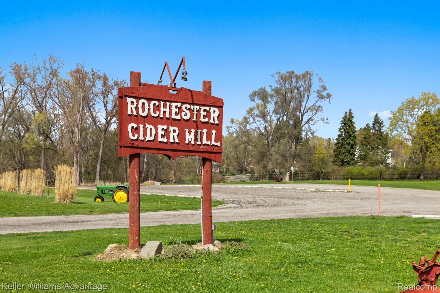 4100 Norwich Court Rochester, MI 48306 - Photo 67 of 72 61_4100_Norwich_Ct61_mls.jpg
