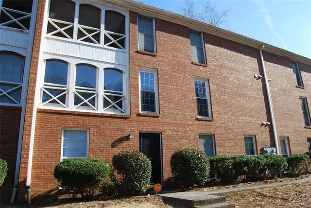 a front view of a building