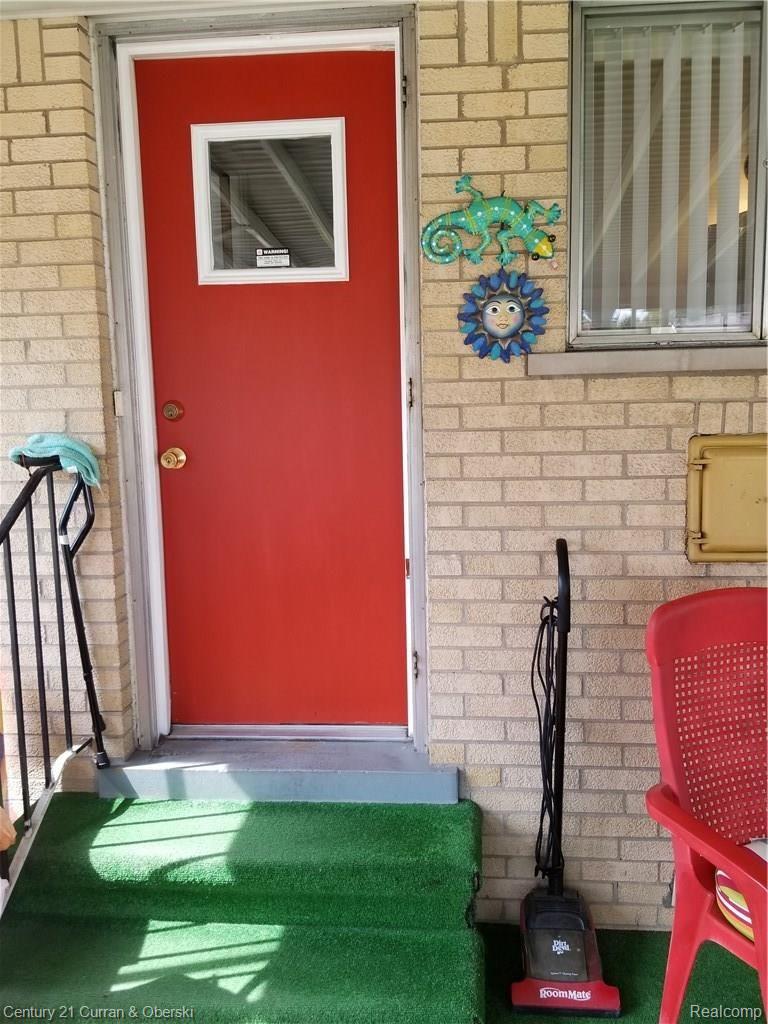 1447 South Gulley Road Dearborn, MI 48124 - Photo 10 of 36 20170911_124059.jpg
