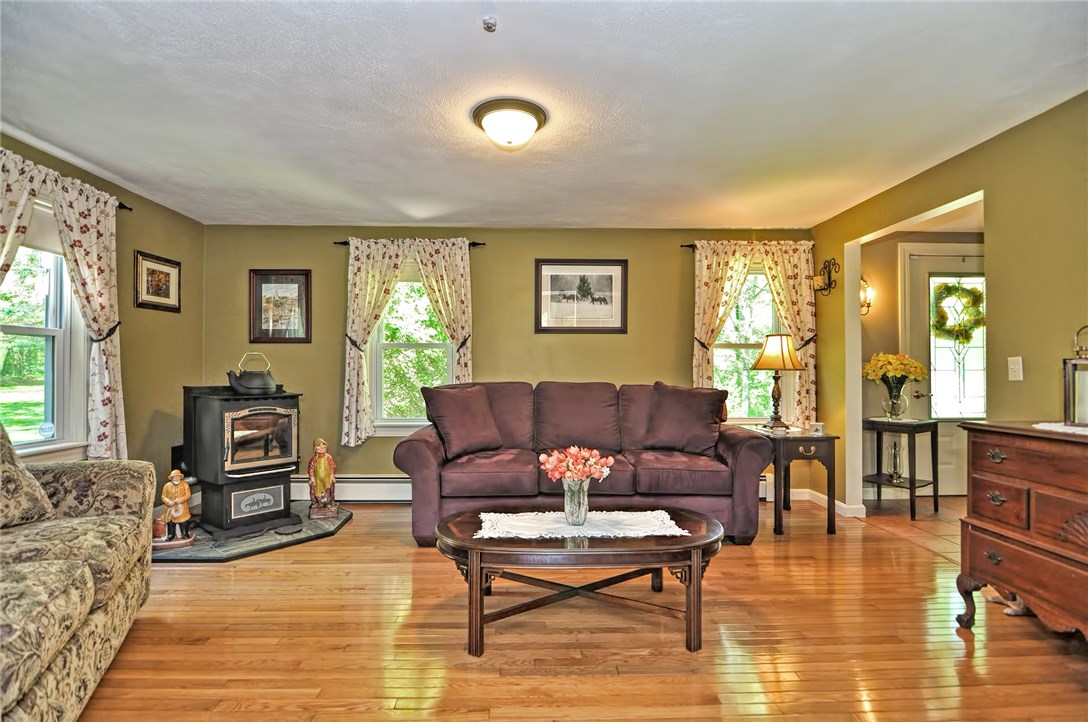 527 Douglas Hook Road Glocester, RI 02814 - Photo 21 of 40